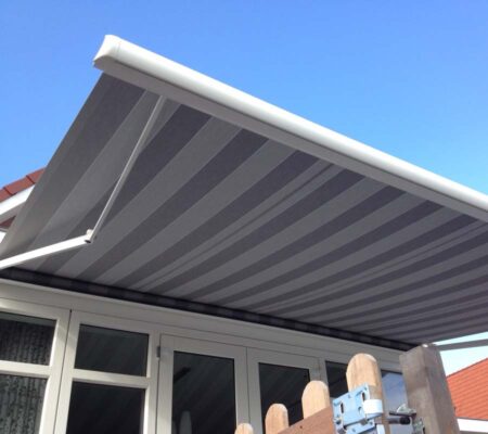 Page-terraszonwering-foto-knikarmscherm-2