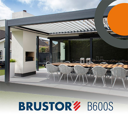 Brustor B600S lamellen overkapping met inschuifbare S-lamellen.